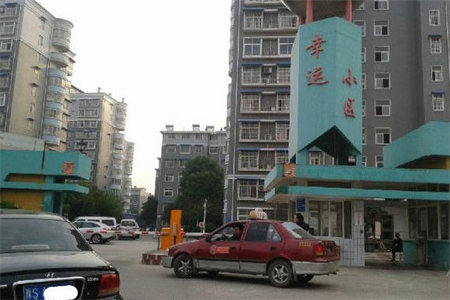 红庙小区二楼2室2厅1卫38万60m2中档装修带储藏室出售